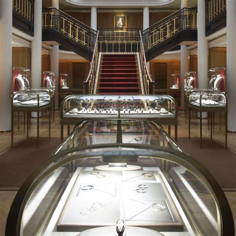 buy cartier watch in paris|cartier flagship store paris.